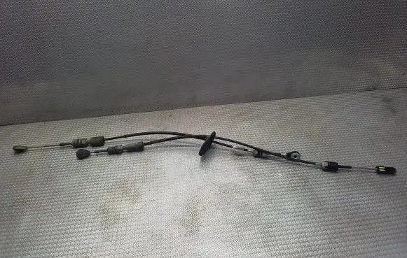 Gear shift cable linkage
