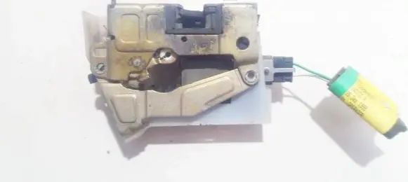 Renault Megane I Rear door lock 7700282810 ts23119