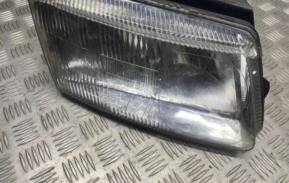 Volkswagen PASSAT B5 Headlight/headlamp 084411125R