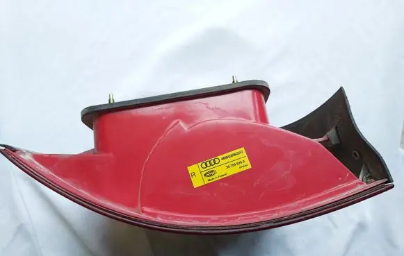 Audi A6 S6 C5 4B Rear/tail lights 4B9945095D3FZ 39710383