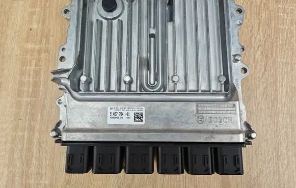 BMW 8 G16 Engine control unit/module 5A57784