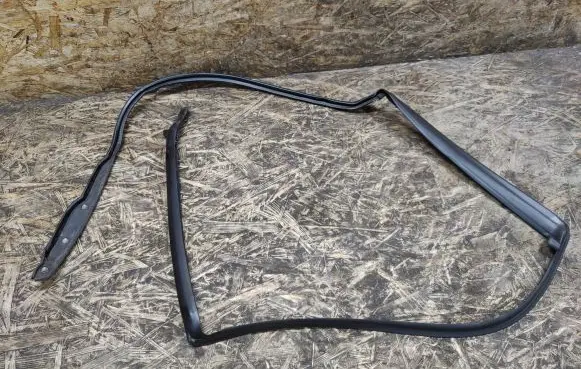 Land Rover Range Rover Velar Rubber seal rear door J8A2250A20A