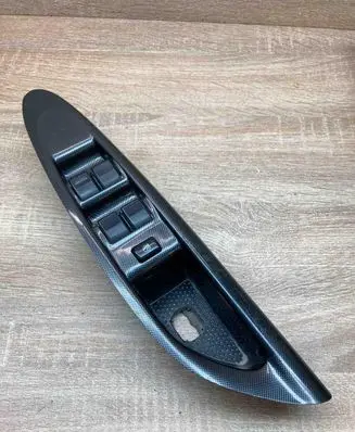 Mazda MPV II LW Electric window control switch LC6466350A LC85684L6