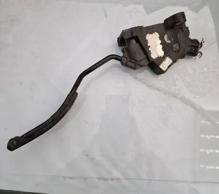 Toyota Auris 150 Accelerator throttle pedal 7811002030 07075B 45990597