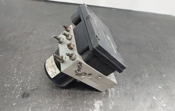 Mercedes-Benz C W203 ABS Pump A0345457032 A0054311512