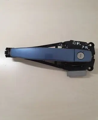 Opel Astra J Front door exterior handle 94002320