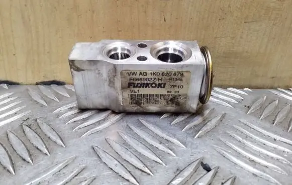 Audi TT TTS Mk2 Air conditioning (A/C) expansion valve 1K0820679 1K2820103