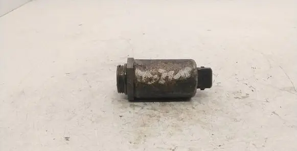 BMW 5 E39 Camshaft vanos timing valve 