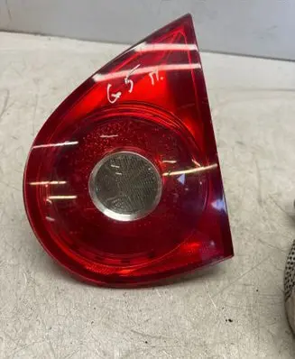 Volkswagen Golf V Tailgate rear/tail lights 1K6945094E 028500204
