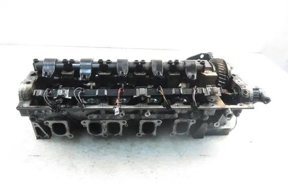 Volkswagen Touareg I Engine head R070103373A