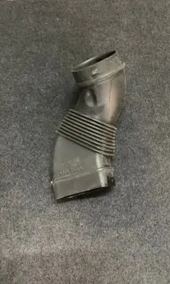 Volvo XC60 Air intake hose/pipe 72108223