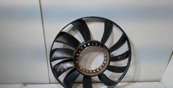 Volkswagen PASSAT B5.5 Fan impeller 058121301B