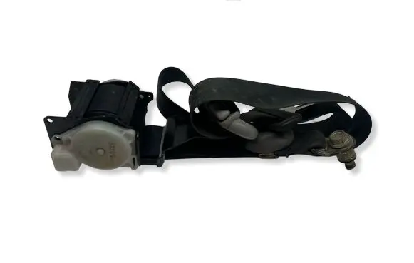 Mitsubishi Pajero Front seatbelt N1684
