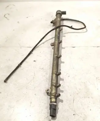 Mercedes-Benz E W211 Fuel main line pipe A6130700195 000587L2 0445216007