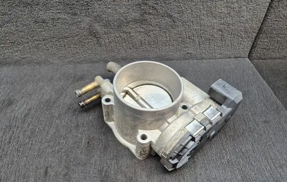 Audi A4 S4 B6 8E 8H Throttle valve 078133062B 0280750030