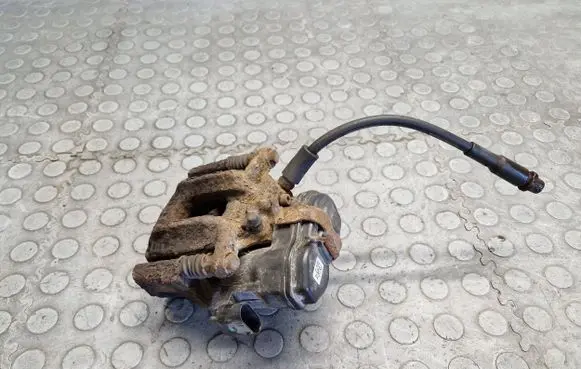 BMW X3 F25 Rear brake caliper 6791017