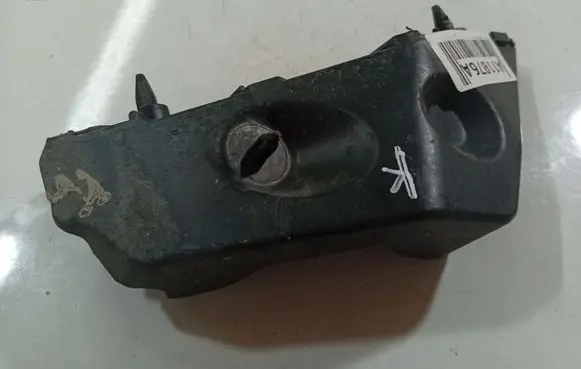 Ford C-MAX II Front bumper mounting bracket AM5117D959A