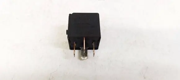 Volkswagen Golf VI Other relay 4H0951253A V23136B0006X080
