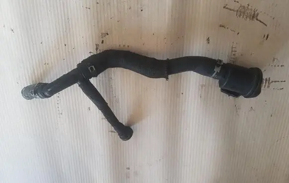 Ford Mondeo MK IV Oil fill pipe 