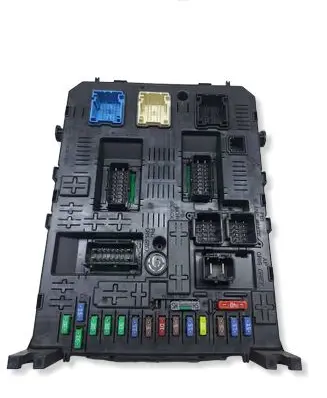 Citroen C5 Fuse module 967847698001 230348701 20977771