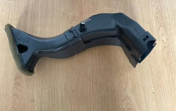 Jeep Grand Cherokee Air intake duct part 55038060AC