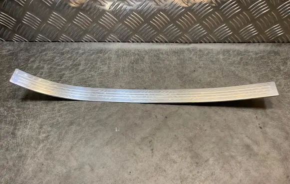 Mercedes-Benz S W221 Side skirt rear trim A2216801935