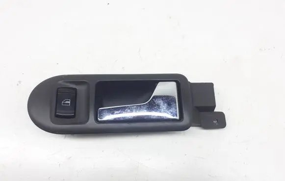 Volkswagen PASSAT B5.5 Front door interior handle 3B1837114