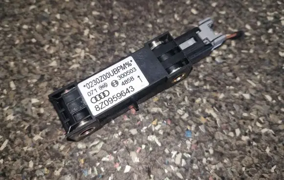 Audi A2 Airbag deployment crash/impact sensor 8Z0959643