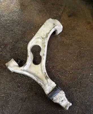 Porsche Cayenne (92A) Front control arm 95834105300