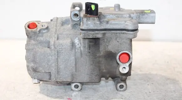 Toyota Auris 150 Air conditioning (A/C) compressor (pump) 0422001330