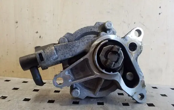 Renault Trafic II (X83) Vacuum pump 146502570R