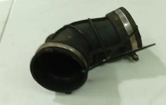 Opel Zafira A Air intake hose/pipe 