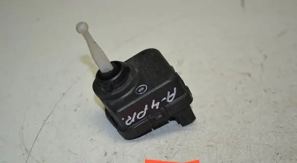 Audi A4 S4 B5 8D Headlight level adjustment motor VAD12V77 0307852315 VAD12V771