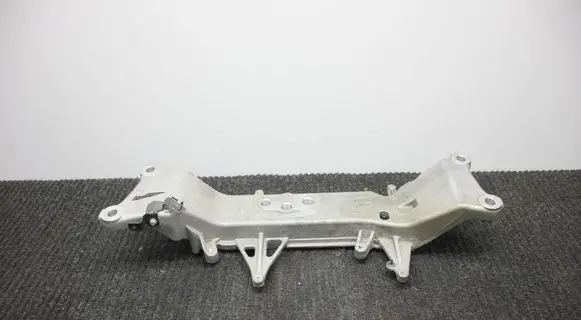 Land Rover Range Rover Sport L461 Gearbox mounting bracket M8E25060AB