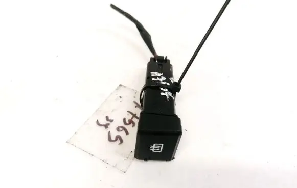 KIA Carens I Windscreen/window heater switch