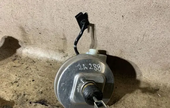 Mercedes-Benz E W212 Brake booster A2124301430