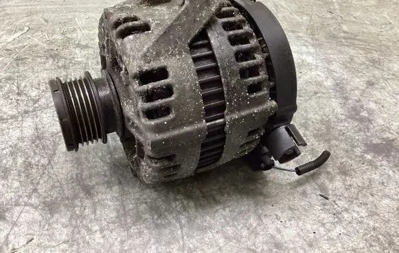 Volvo V70 Generator/alternator 6G9N10300HD 0121615005