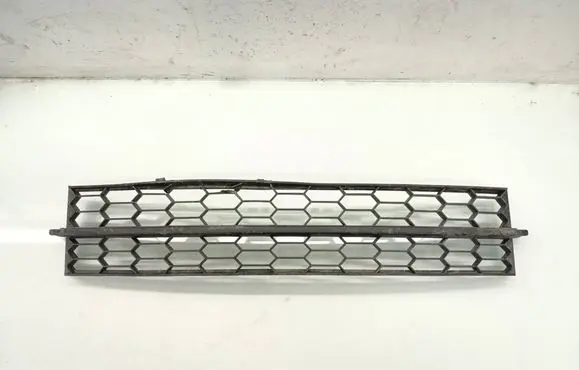 Skoda Octavia Mk3 (5E) Front bumper lower grill 