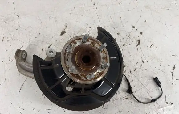 Dodge RAM Front wheel hub 68265011AA