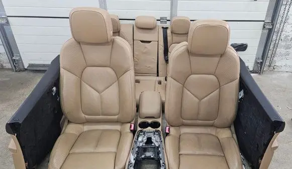 Porsche Macan (95B) Seat and door cards trim set 