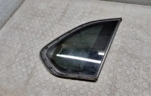 BMW X5 F15 Rear side window 7305772