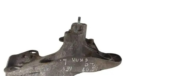 Audi A6 S6 C6 4F Engine mounting bracket 4F0199351E