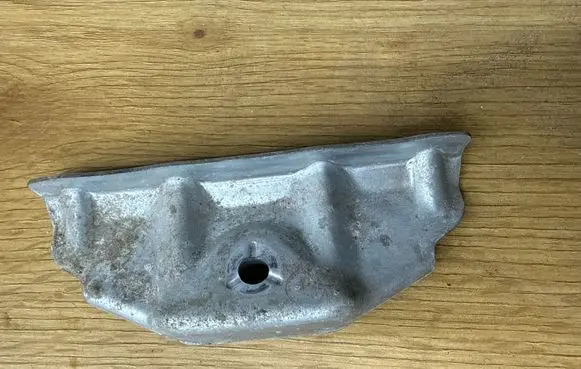 Volvo XC90 Battery bracket 