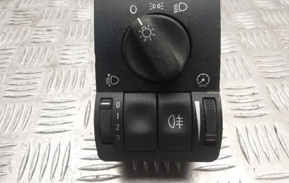 Opel Zafira A Light switch 90561380