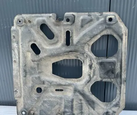 Mazda 3 III Engine splash shield/under tray