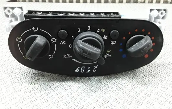 Renault Sandero I Climate control unit N108614N