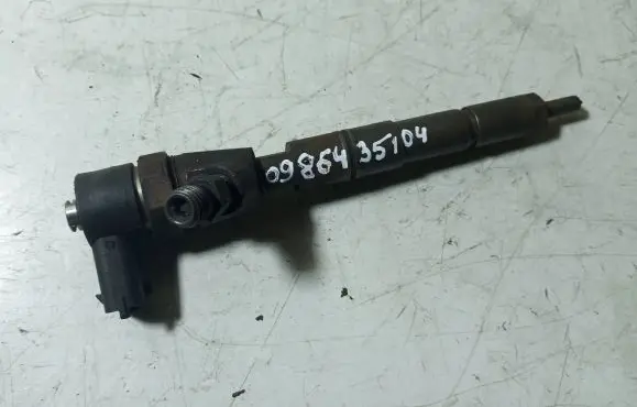 Opel Zafira B Fuel injector 0986435104