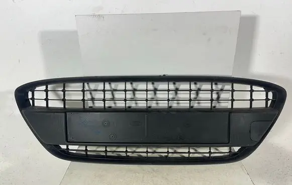 Ford Fiesta Front bumper upper radiator grill 8A6117B968A 8A6117B968B 8A6117B968