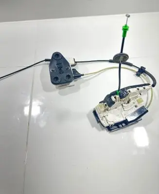 Tesla Model X Front door lock 111206490A AP118002A000510