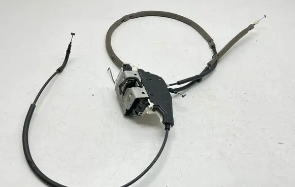 Chrysler Pacifica Front door lock P68211097AD